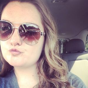 Meet your Posher, Tiffani